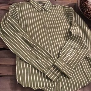 NWOT✨Abercrombie & Fitch Mens Muscle Button Up!!